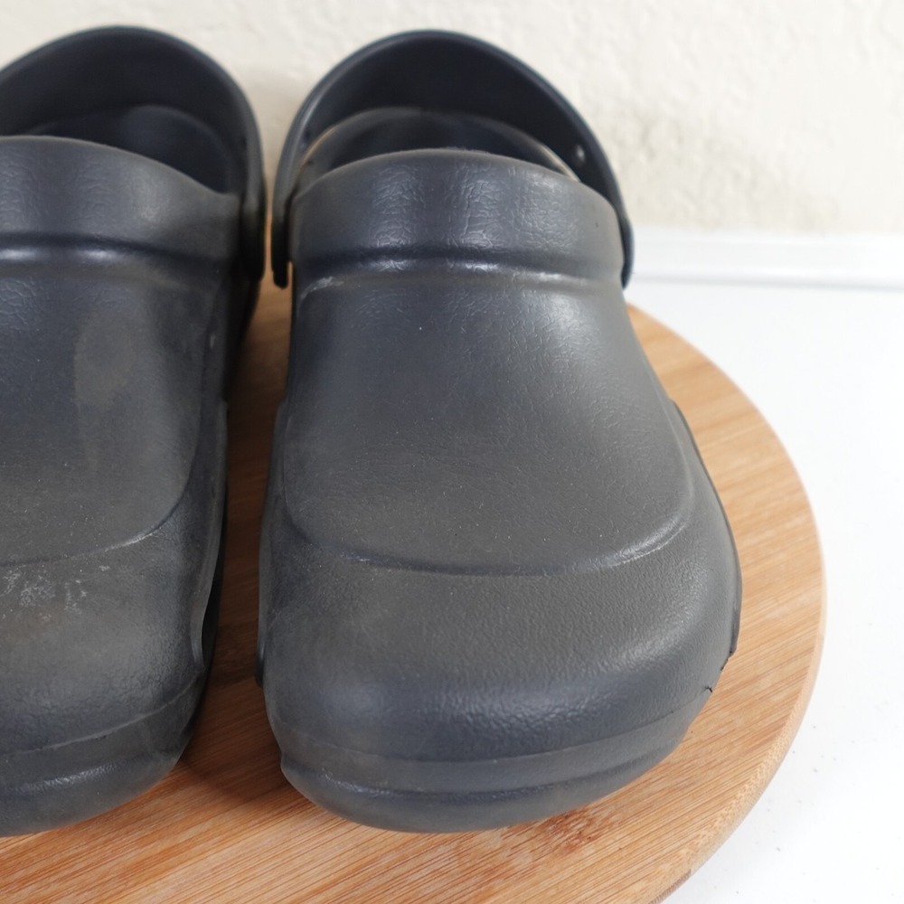 Crocs Bistro Mens 8 Womens 10 Clogs Slip Resistant Shoes Nurse Chew Work Black - Picture 4 of 11